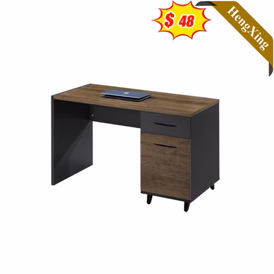 Mesa de madeira moderna do escritório do computador da escola da recepção da reunião da conferência